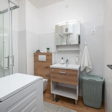 4 Bedroom In شقة